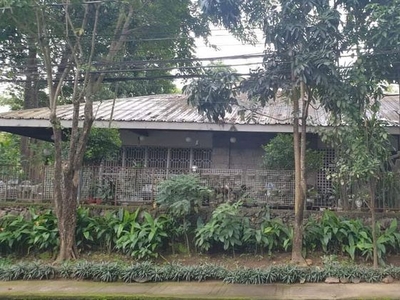 5BR House for Sale in Alpha Village, Quezon City