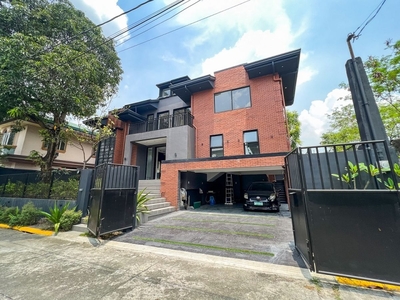 For Sale! Loyola Grand Villas House and Lot