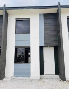 Single-Attached House and Lot Along the Highway Near SM San Pablo with 2-3 BR