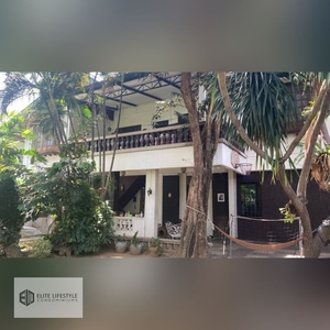 Residential House and Lot near Ayala for Sale in San Antonio, Makati