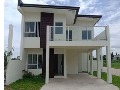 3 Bedrooms House and Lot for Sale in Biñan, Laguna near CALAX