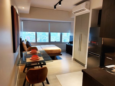For Rent Studio Type Condo at Royalton Capitol Commons Meralco Ave. Pasig