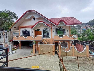 Townhouse For Sale In Camp 7, Baguio