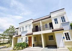 3 bdr house w balcony near mall and Megaworld prop