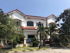 5 Bedroom Villa for sale in Bi?an, Laguna