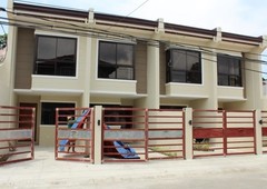 BRAND NEW ELEGANT 3 STOREY TOWNHOUSE HOUSE AND LOT IN PILAR VILLAGE LAS PINAS