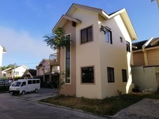 House for rent in Executive Village, Mandaue, semi furnished 4BR