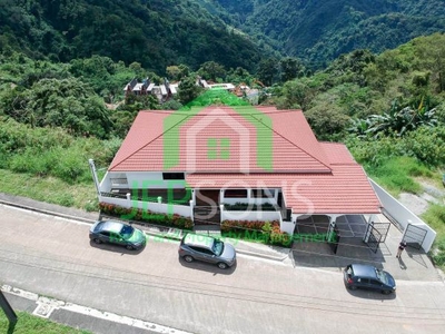 Old House 3 bedrooms for sale in Fairview Village Baguio