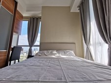 Fully furnished 1BR corner unit 32nd floor (BGC, Makati, Pasig River Sunset View) - Sunshine 100 City Plaza Pioneer