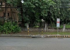Lot with Old House in Mira-Nila near Congressional Commonwealth