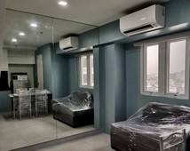 Fully furnished 3 bedroom Unit in Makati