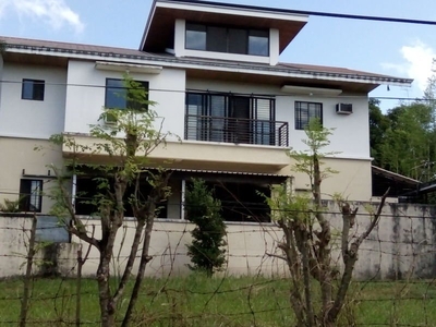 Rush House and Lot For Sale in Hilltown Executive Village