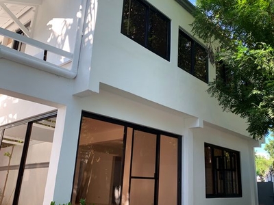 4BR House for Rent in Tahanan Village, Parañaque