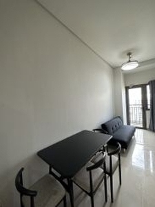 MOA S RESIDENCE 1 BEDROOM TITLE ON HAND