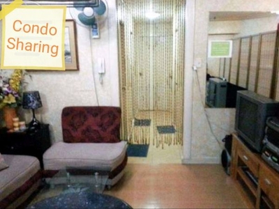 Airconditioned Male Condo Sharing Araneta Center