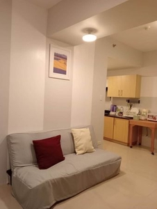 Low-floor 2BR + 2 Toilet & Bathroom With Internet SM North Grass Residences