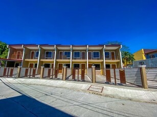 Townhouse For Sale In Pulang Lupa Uno, Las Pinas