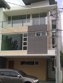 For Rent 4 Bedroom Unit with Ensuite Toilet and Bathroom in all 4 Bedrooms at Mahogany Place, Taguig