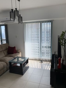 2 Bedroom with parking and magnificent views over Makati
