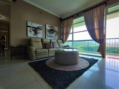 3 Bedroom Furnished with parking , Mountain view for RENT Php82k