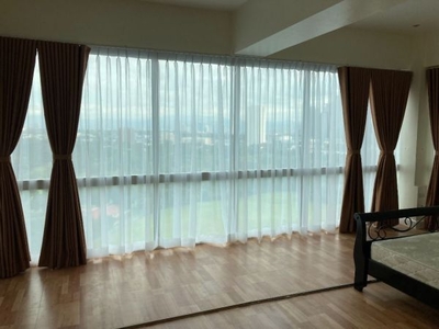3BR condo in Wack Wack, Mandaluyong with golf course view