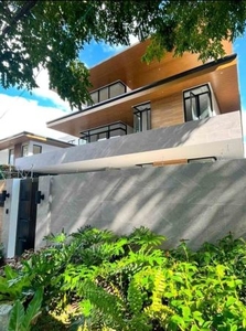 Brand New 3 storey House in White Plains Quezon City 208M only