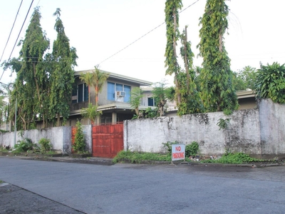 Family Compound Lot with 2 Houses 1,861 sq.m in Daraga Albay