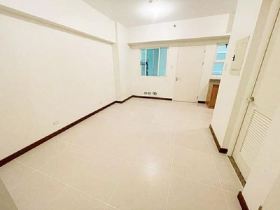 [FOR RENT] 2 Bedroom 42nd floor Prisma Residences, Astra Tower (56 sqm)