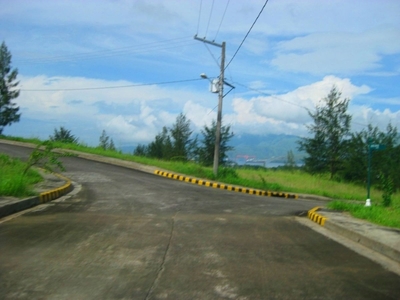 Lot For Sale in Alta Vista Royale Subic- Near SBMA and Baretto OverLooking!