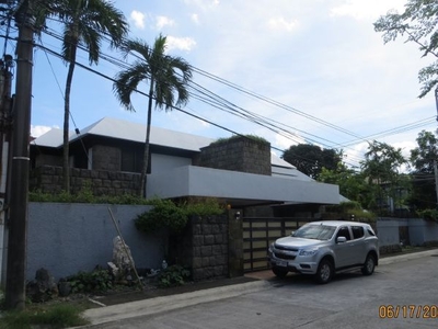 Loyola Grand Villas, House with Corner Lot for sale at Quezon City