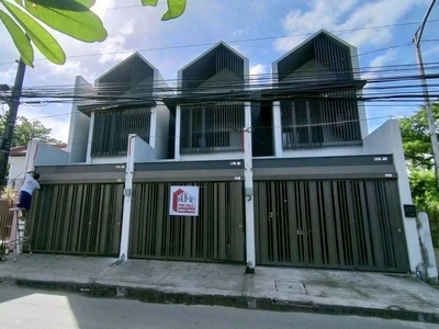 Sustainable 3 Storey Townhouse in Paranaque