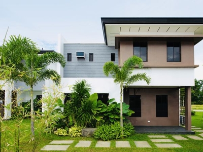The Villages at Lipa | 5 Bedrooms - Single Attached 150 sqm House for sale