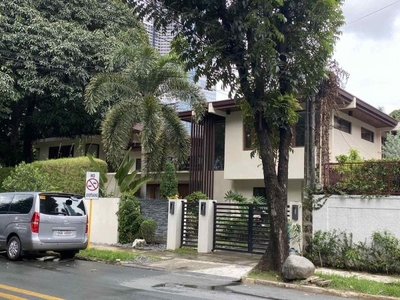 2 BR, 2 Baths, 1 Maid's Room - Modern Asian House and Lot in Bel-Air, Makati