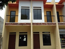 2 bedroom RFO townhouse in Las Pinas near Perpetual, SM Center, city hall, affordable 20K only to reserve