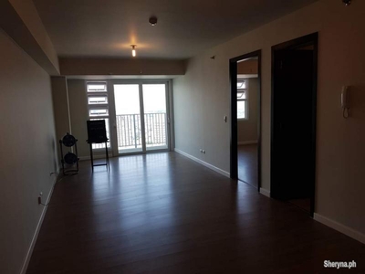 KROMA TOWER - 1 BEDROOM UNIT WITH PARKING FOR LEASE