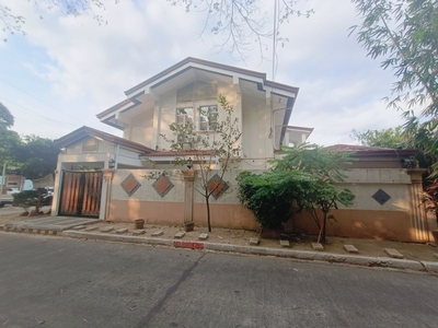 BF Homes Parañaque – Semi Furnished House with 5 Bedrooms