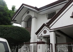 TWO STOREY HOUSE WITH SWIMMING POOL IN PILAR VILLAGE, LAS PINAS