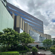 New Manila, Quezon, Condo For Rent