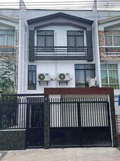 Tejeros, Makati, Townhouse For Sale