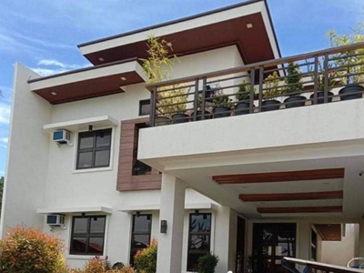 2storey modern house for sale