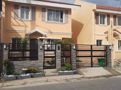 3-bedroom house with 2 toilets and bath located at Camella Homes, Alangilan