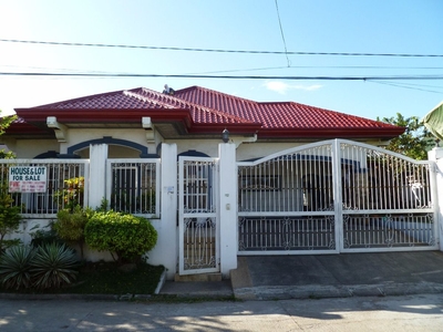 4 Bedroom House and Spacious Lot For Sale