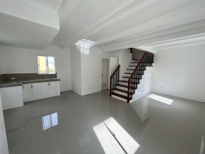 4 Bedroom Single Attached House For Sale in Santa Rosa Nueva Ecija