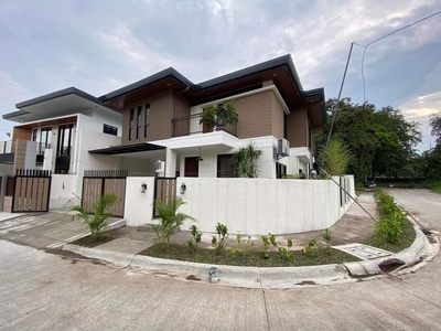 4 Bedrooms Brand New Furnishes Modern Asian Two Storey House with Pool For Sale