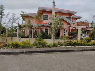 5BR House & Lot Near The Beach at Vistamar Mactan Lapu Lapu City Cebu