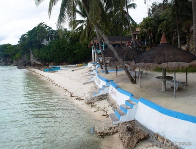 Beach resort for sale 9, 000 sqm clean title at Anda