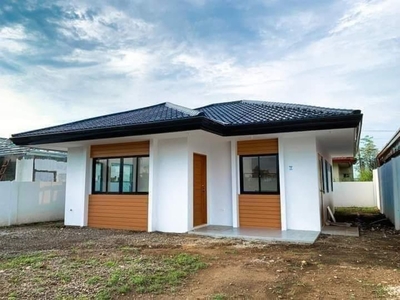 Bungalow House Along Highway 4 bedroom for sale
