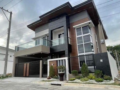 For sale House and Lot @Rosewood Subd infront of Sunset Valley Mansion, Angeles
