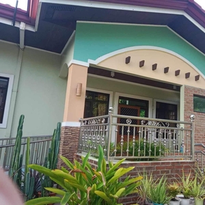 For sale House and lot with very huge parking and open spaces inside at Malolos