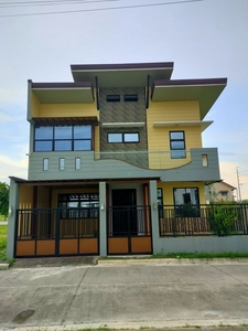 Park Place Single Attached House and Lot 2 Bedrooms and 2 Bathrooms San Fernando